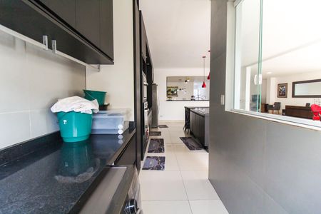 Casa para alugar com 450m², 4 quartos e 3 vagas Casa para alugar com 450m², 4 quartos e 3 vagasÁrea de Serviço