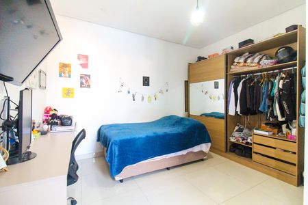 Casa para alugar com 450m², 4 quartos e 3 vagas Casa para alugar com 450m², 4 quartos e 3 vagasSuíte 2