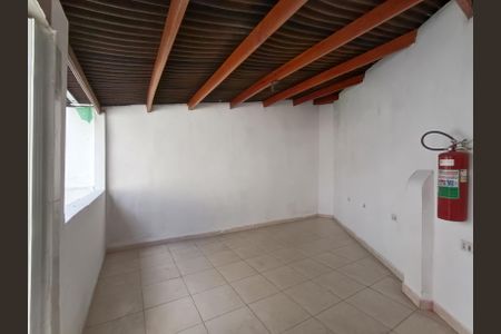 Casa à venda com 245m², 3 quartos e 2 vagasQuintal coberto