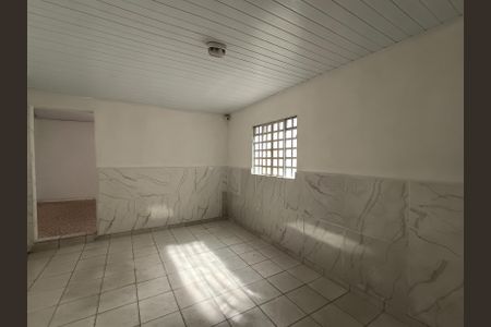 Casa à venda com 245m², 3 quartos e 2 vagasSuíte