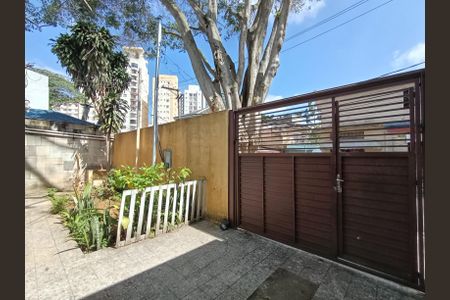 Casa à venda com 245m², 3 quartos e 2 vagasGaragem/Jardim