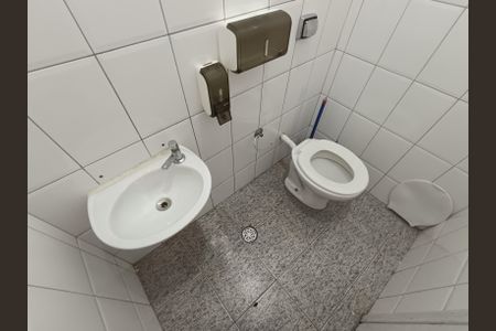 Casa à venda com 245m², 3 quartos e 2 vagasBanheiro Social