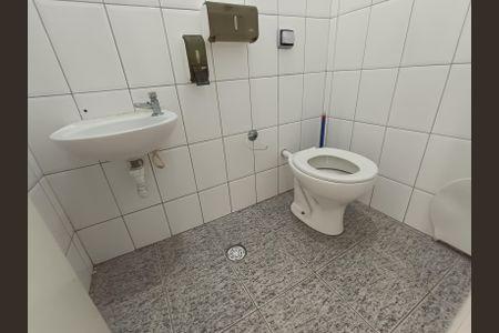 Casa à venda com 245m², 3 quartos e 2 vagasBanheiro Social