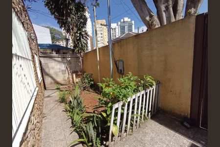 Casa à venda com 245m², 3 quartos e 2 vagasGaragem/Jardim