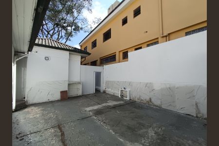 Casa à venda com 245m², 3 quartos e 2 vagasQuintal