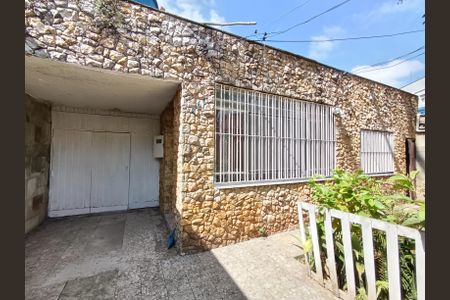 Casa à venda com 245m², 3 quartos e 2 vagasGaragem/Jardim
