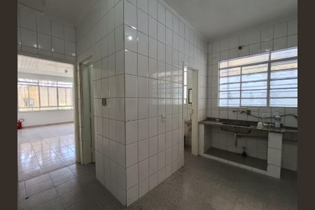 Casa à venda com 245m², 3 quartos e 2 vagasCozinha