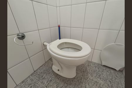 Casa à venda com 245m², 3 quartos e 2 vagasBanheiro Social