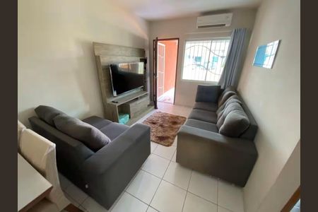 Casa para alugar com 2 quartos, 50m² em Vila Nova, Nova Iguaçu