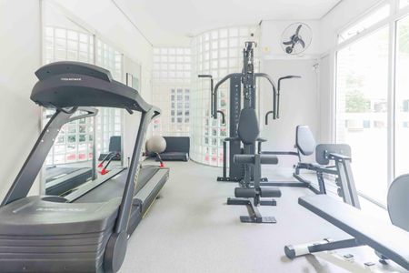 Apartamento à venda com 75m², 3 quartos e 2 vagas Apartamento à venda com 75m², 3 quartos e 2 vagasÁrea comum - Academia