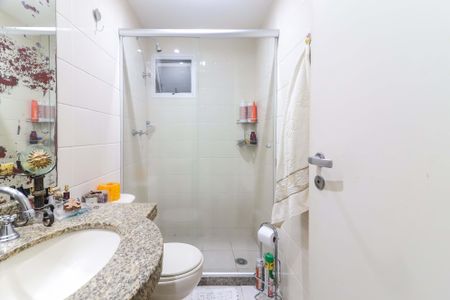 Apartamento à venda com 75m², 3 quartos e 2 vagas Apartamento à venda com 75m², 3 quartos e 2 vagasBanheiro 2