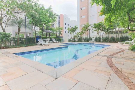Apartamento à venda com 75m², 3 quartos e 2 vagas Apartamento à venda com 75m², 3 quartos e 2 vagasÁrea comum - Piscina