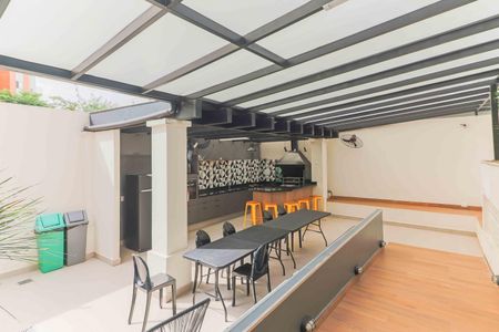 Apartamento à venda com 75m², 3 quartos e 2 vagas Apartamento à venda com 75m², 3 quartos e 2 vagasÁrea comum - Churrasqueira