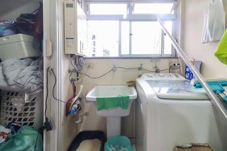 Apartamento à venda com 75m², 3 quartos e 2 vagas Apartamento à venda com 75m², 3 quartos e 2 vagasCozinha e Área de Serviço