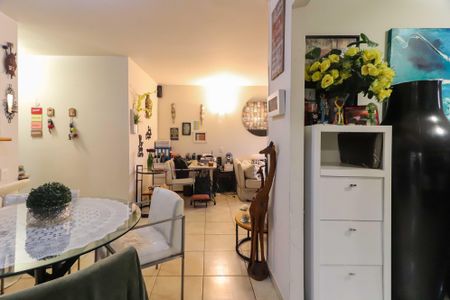 Apartamento à venda com 75m², 3 quartos e 2 vagas Apartamento à venda com 75m², 3 quartos e 2 vagasSala