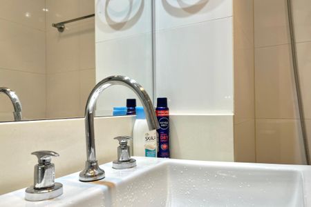 Apartamento à venda com 103m², 2 quartos e 1 vagaBanheiro Corredor