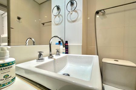 Apartamento à venda com 103m², 2 quartos e 1 vagaBanheiro Corredor