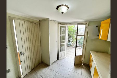 Casa à venda com 200m², 4 quartos e 3 vagasQuarto de Serviço