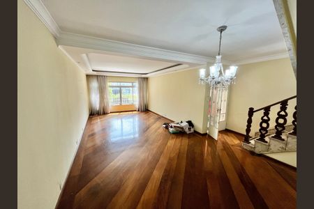 Sala de casa à venda com 4 quartos, 200m² em Jardim do Colegio (zona Norte), São Paulo