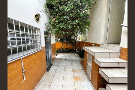 Casa à venda com 200m², 4 quartos e 3 vagasQuintal