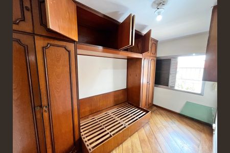 Casa à venda com 200m², 4 quartos e 3 vagasQuarto 2