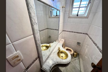 Casa à venda com 200m², 4 quartos e 3 vagasLavabo