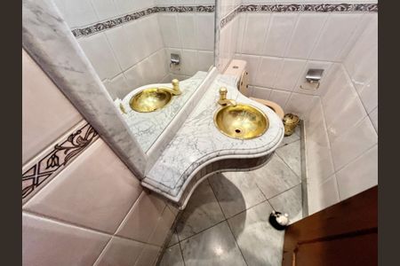 Casa à venda com 200m², 4 quartos e 3 vagasLavabo