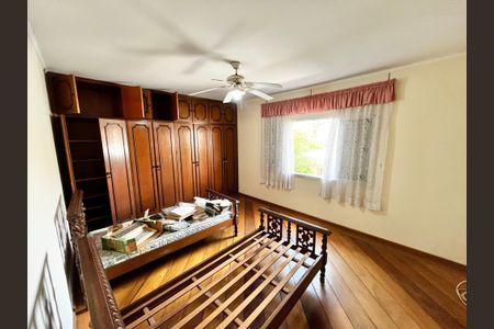 Casa à venda com 200m², 4 quartos e 3 vagasQuarto 1