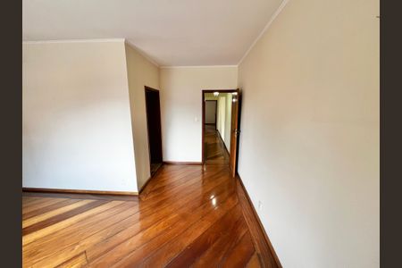 Casa à venda com 200m², 4 quartos e 3 vagasQuarto 3 Suite