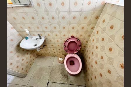 Casa à venda com 200m², 4 quartos e 3 vagasBanheiro de serviço