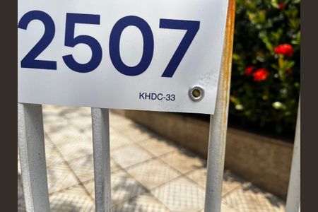Casa à venda com 200m², 4 quartos e 3 vagasFachada/Placa