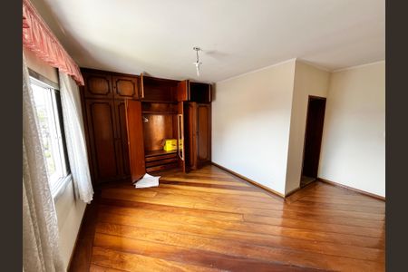 Casa à venda com 200m², 4 quartos e 3 vagasQuarto 3 Suite