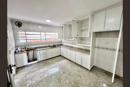 Casa à venda com 200m², 4 quartos e 3 vagasCozinha