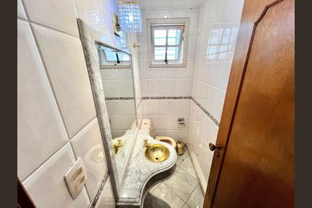 Casa à venda com 200m², 4 quartos e 3 vagasLavabo