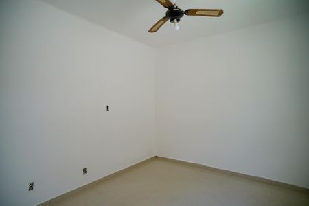 Quarto 1 de casa para alugar com 2 quartos, 60m² em Santa Rosa, Niterói