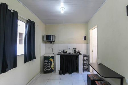 Kitnet de casa para alugar com 1 quarto, 28m² em Cidade Continental, São Paulo