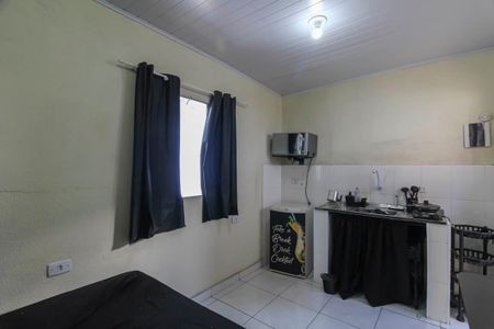 Kitnet de casa para alugar com 1 quarto, 28m² em Cidade Continental, São Paulo