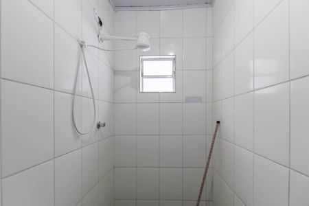 Banheiro  de casa para alugar com 1 quarto, 28m² em Cidade Continental, São Paulo