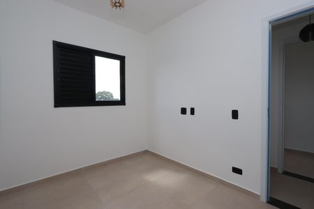 Quarto 1 de apartamento para alugar com 2 quartos, 49m² em Vila Fernandes, São Paulo