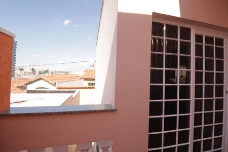 Casa para alugar com 70m², 2 quartos e 1 vagaQuintal