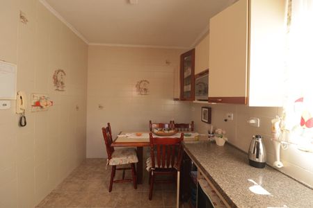 Casa para alugar com 70m², 2 quartos e 1 vagaCozinha