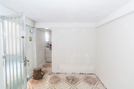 Sala de casa para alugar com 1 quarto, 34m² em Honório Gurgel, Rio de Janeiro