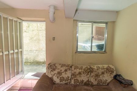 Sala de casa para alugar com 1 quarto, 35m² em Honório Gurgel, Rio de Janeiro