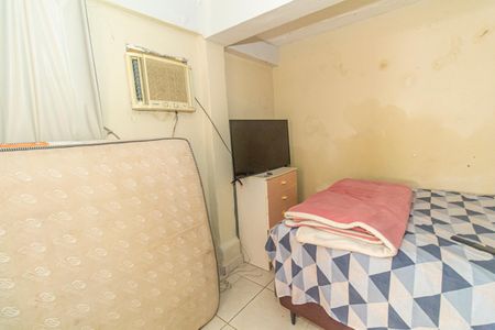 Quarto de casa para alugar com 1 quarto, 35m² em Honório Gurgel, Rio de Janeiro