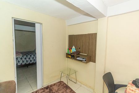 Sala de casa para alugar com 1 quarto, 35m² em Honório Gurgel, Rio de Janeiro