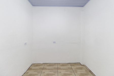 Quarto de casa para alugar com 1 quarto, 25m² em Jardim Robru, São Paulo