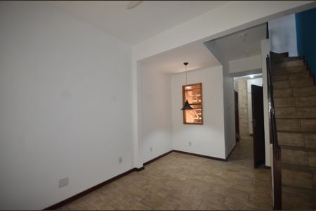 Sala de casa para alugar com 2 quartos, 70m² em Campinho, Rio de Janeiro