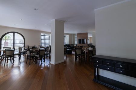 Apartamento à venda com 165m², 3 quartos e 3 vagasÁrea comum - Salão de festas