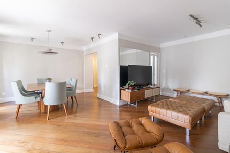 Sala de apartamento à venda com 3 quartos, 165m² em Vila Nova Conceição, São Paulo