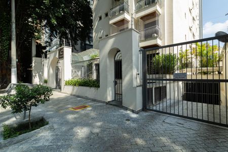 Apartamento à venda com 165m², 3 quartos e 3 vagasFachada